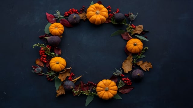 Decorate a Wreath With Little Pumpkins