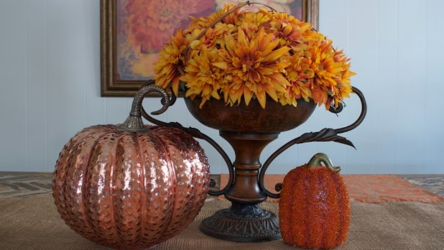 Put Fall-Evoking Flowers on Your Coffee Table