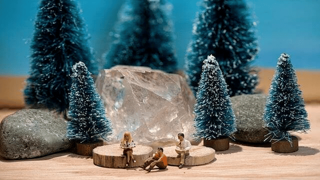 How to Decorate Small Living Room for Christmas - Miniature Christmas Tree