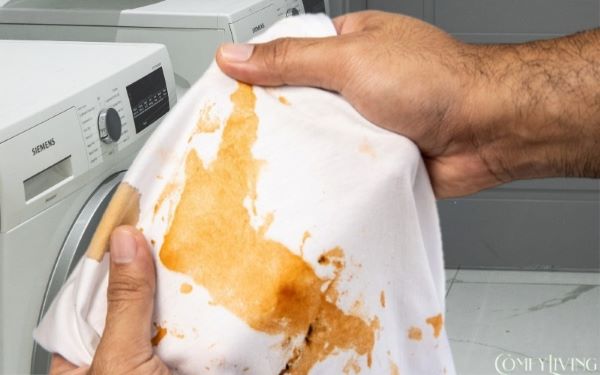 How to Remove Grease Out of Your Clothes